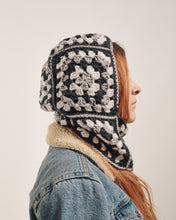 Carica l'immagine nel visualizzatore di Gallery, Balaclava Granny