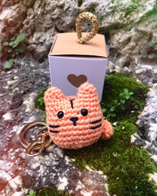 Carica l'immagine nel visualizzatore di Gallery, Bag Charms Amigurumi - Charms portachiavi Artigianale Fatto a Mano