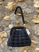 Carica l'immagine nel visualizzatore di Gallery, Mini Borsa Bauletto Crochet Mina