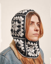 Carica l'immagine nel visualizzatore di Gallery, Balaclava Granny