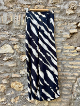 Load image into Gallery viewer, Complete Palazzo Pants and Fluid Zebra Print Silk Blouse