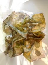 Load image into Gallery viewer, Ecoprint Scarf 90x90 Botanical Edition