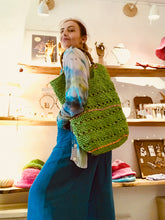 Carica l'immagine nel visualizzatore di Gallery, Borsa Maxi Nerea - Rafia Naturale