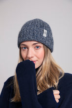Carica l'immagine nel visualizzatore di Gallery, Cappello Beanie Unisex Cashmere rigenerato