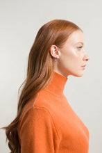 Cargar imagen en el visor de la galería, Jersey de cuello alto de cashmere regenerado