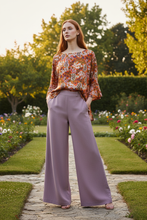 Carica l'immagine nel visualizzatore di Gallery, Blusa Bea Bosco d'oriente outfit completo