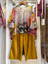 Carica l'immagine nel visualizzatore di Gallery, Pantapalazzo - Seta deadstock