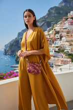 Carica l'immagine nel visualizzatore di Gallery, Hero Borsa Burgundy Outfit Ocra