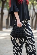 Load image into Gallery viewer, Mini Borsa Bauletto - Modella Alta Palazzo Fluidi Borsa Piccola