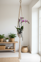 Carica l'immagine nel visualizzatore di Gallery, Portavaso Macramè texture originale