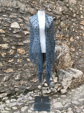 Carica l'immagine nel visualizzatore di Gallery, Scialle Boho uncinetto - Frida's Wings