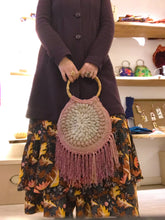 Carica l'immagine nel visualizzatore di Gallery, Borsa Boho con frange - Flora