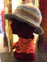 Load image into Gallery viewer, Folding Wool Cloche - multicolor