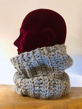 Load image into Gallery viewer, Chunky Neck Warmer - Unisex - Alpaca