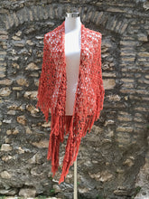 Carica l'immagine nel visualizzatore di Gallery, Scialle Boho uncinetto - Frida's Wings