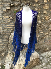 Carica l'immagine nel visualizzatore di Gallery, Maxi Scialle Boho uncinetto sfumato con frange - Frida's Wings