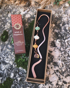Aromatherapy bookmark and essential oil gift set