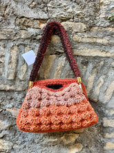 Carica l'immagine nel visualizzatore di Gallery, Borsa Bauletto Crochet Mina
