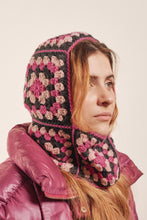 Carica l'immagine nel visualizzatore di Gallery, Balaclava Granny
