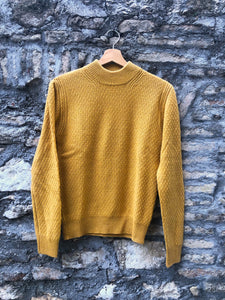 Sweater cuello redondo de cachemira regenerada