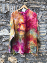 Load image into Gallery viewer, Loose sweatshirt - Hand dyed - Organic cotton
