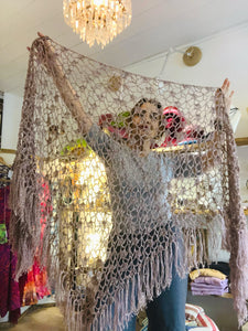 Boho crochet maxi shawl with fringes - Frida's Wings