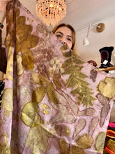 Load image into Gallery viewer, Ecoprint Scarf 90x90 Botanical Edition
