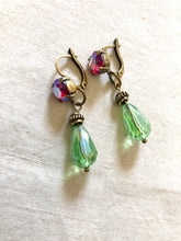 Load image into Gallery viewer, Earrings Nimue collection - Swarowski Crystals - Brass
