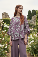 Load image into Gallery viewer, Blusa Bea Bell Sleeves – 3/4
