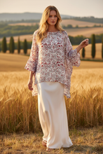 Load image into Gallery viewer, Blusa Bea Sakura Toscana
