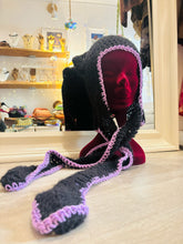 Carica l&#39;immagine nel visualizzatore di Gallery, Bonnet Not your Kitty in Lana di Alpaca superfine
