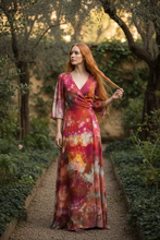 Load image into Gallery viewer, Modella con Abito Thesan Aurora
