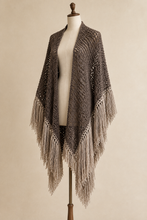 Load image into Gallery viewer, Vera su manichino sartoriale, davanti
