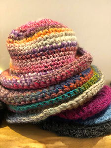 Cloche de lana multicolor