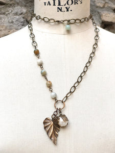 Bijoux Flora Necklace - Amazonite and Mother of Pearl
