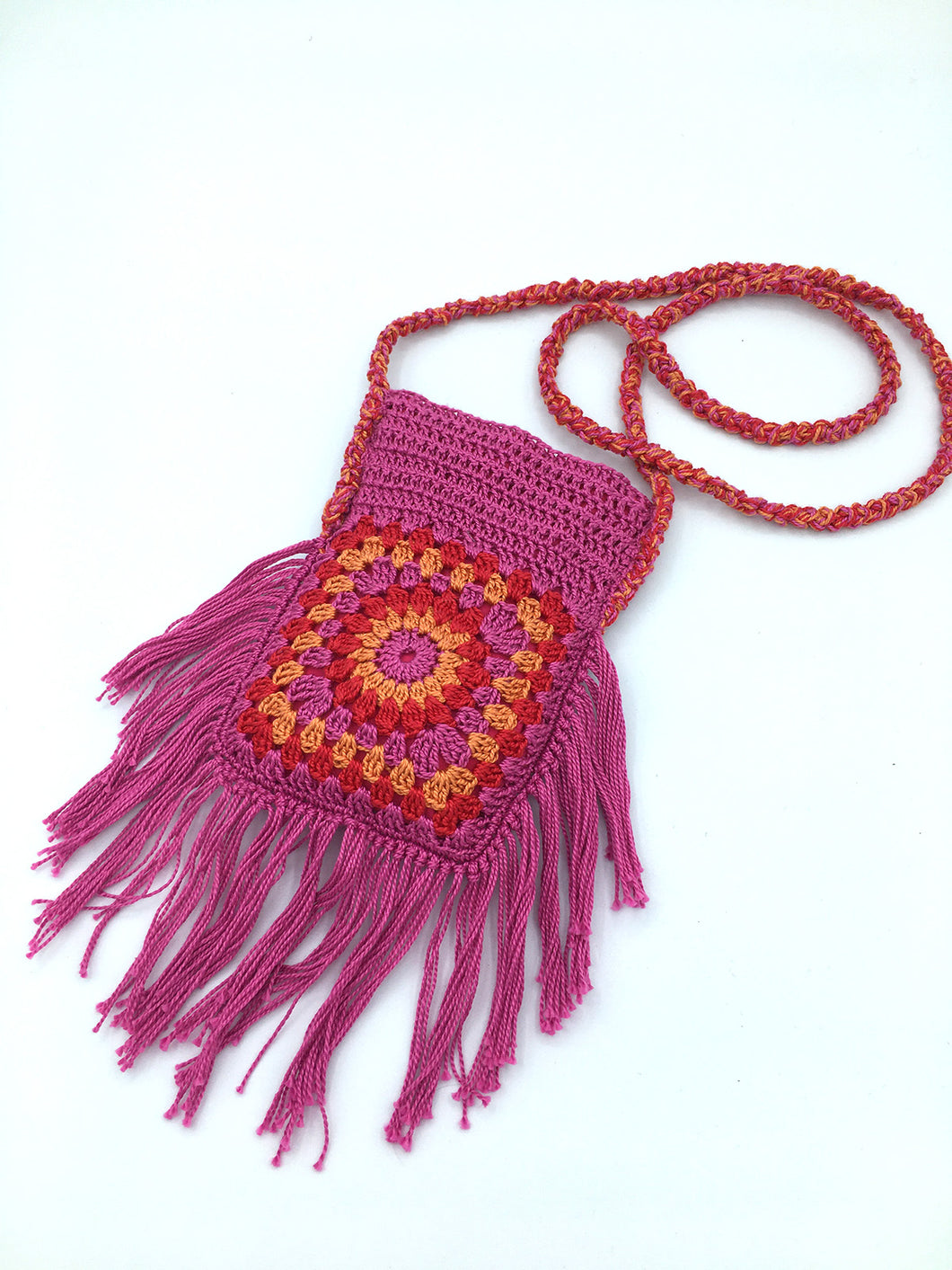 Porta-cellulare Crochet Frida con frange