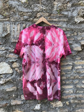 Cargar imagen en el visor de la galería, T-Shirt Unisex  algodon organico - Kanoko Shibori - teñida a mano

