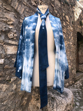 Cargar imagen en el visor de la galería, Kimono y Bufanda Flaca - Bambú Teñido a Mano - Indigo Shibori
