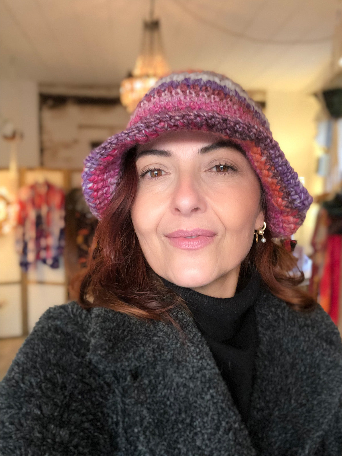 Cappello Cloche lana multicolore Amelie – Slow Living di Stefania Pochesci
