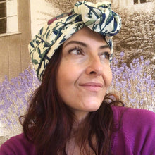 Load image into Gallery viewer, Moldable Turban Headband illustrated
